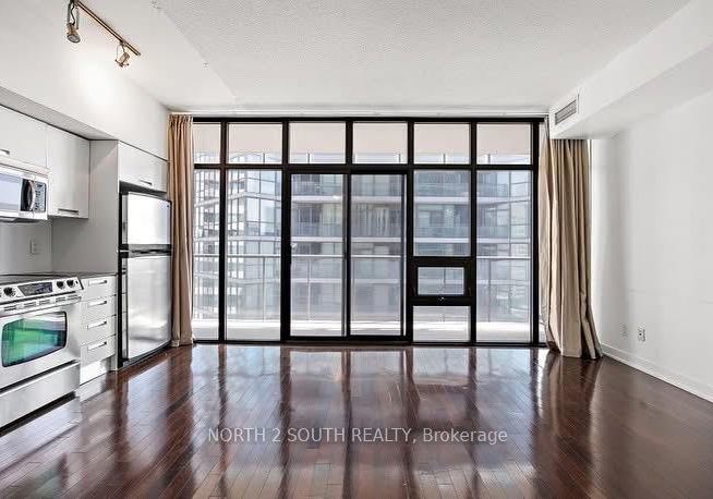 33-charles-street-e-toronto-ontario-c12729306
