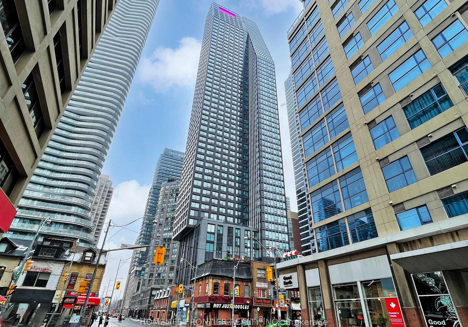 8-wellesley-street-w-toronto-ontario-c12729482