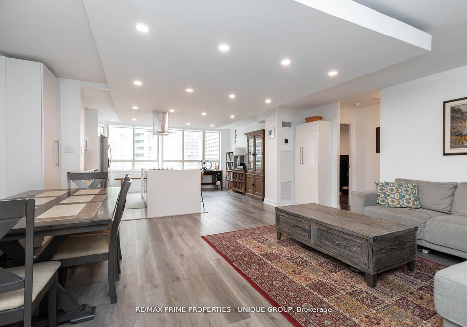 633-bay-street-toronto-ontario-c12729800