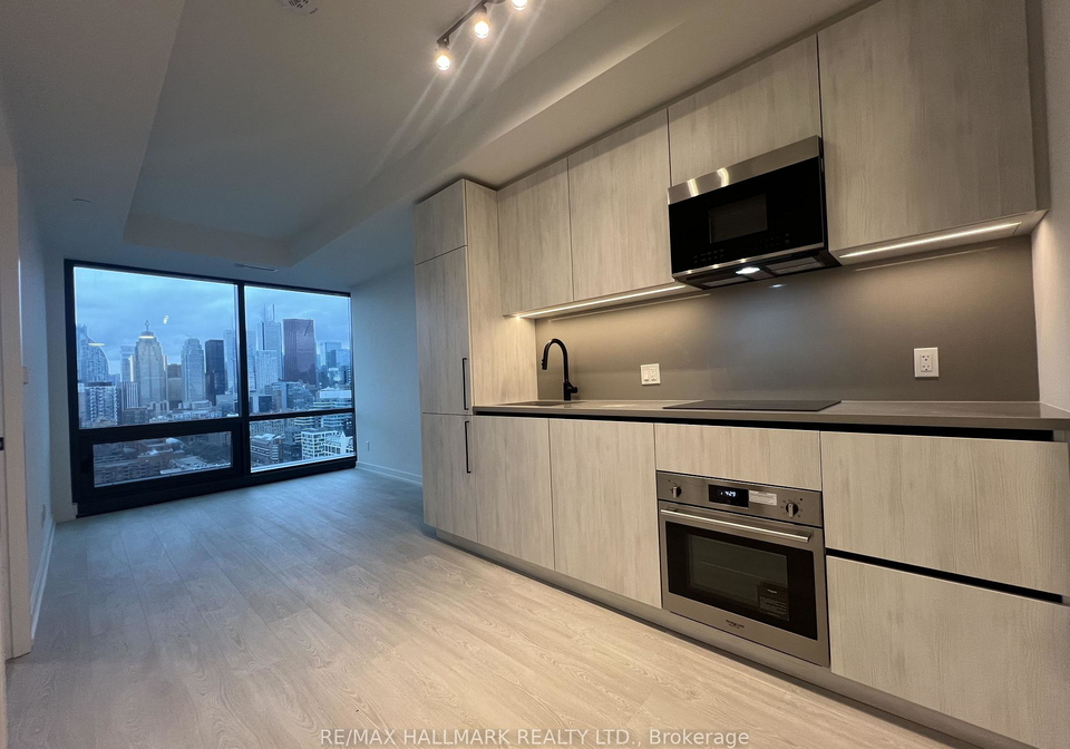 35-parliament-street-toronto-ontario-c12729808