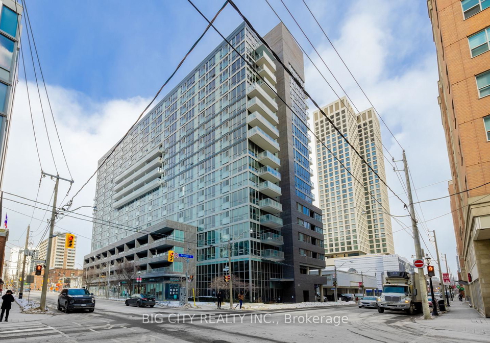320-richmond-street-toronto-ontario-c12730132