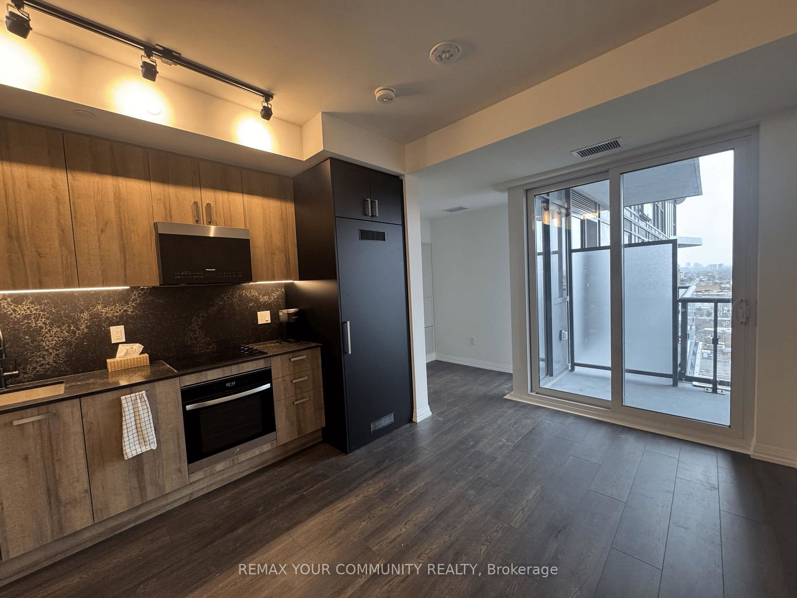 280-dundas-street-w-toronto-ontario-c12730762