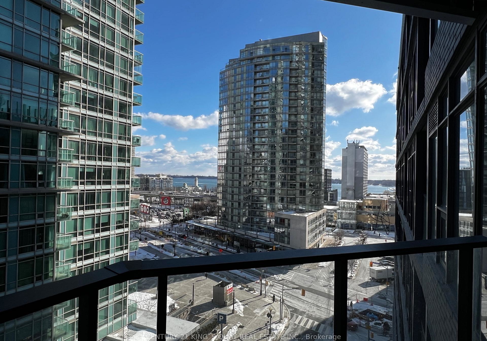 1-concord-cityplace-way-toronto-ontario-c12730846