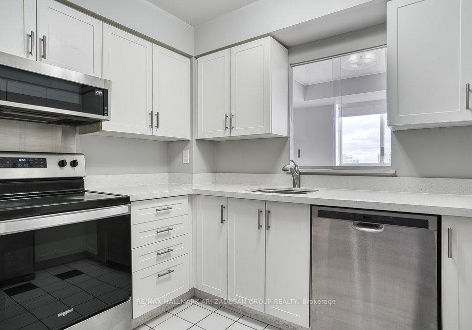21-overlea-boulevard-east-york-ontario-c12730910