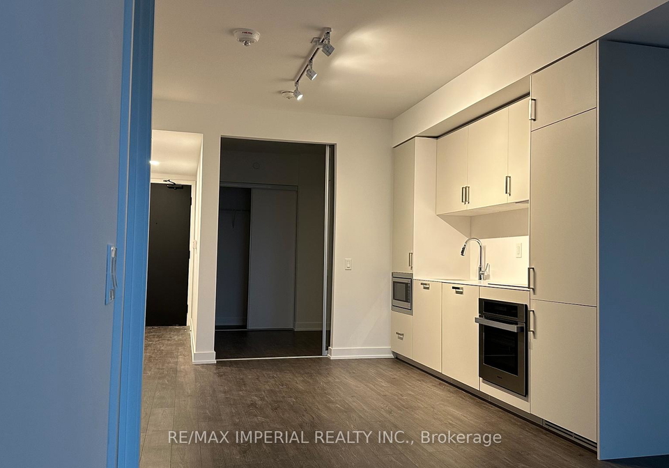 88-queen-street-e-toronto-ontario-c12730944