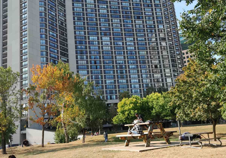 33-harbour-square-toronto-ontario-c12731624
