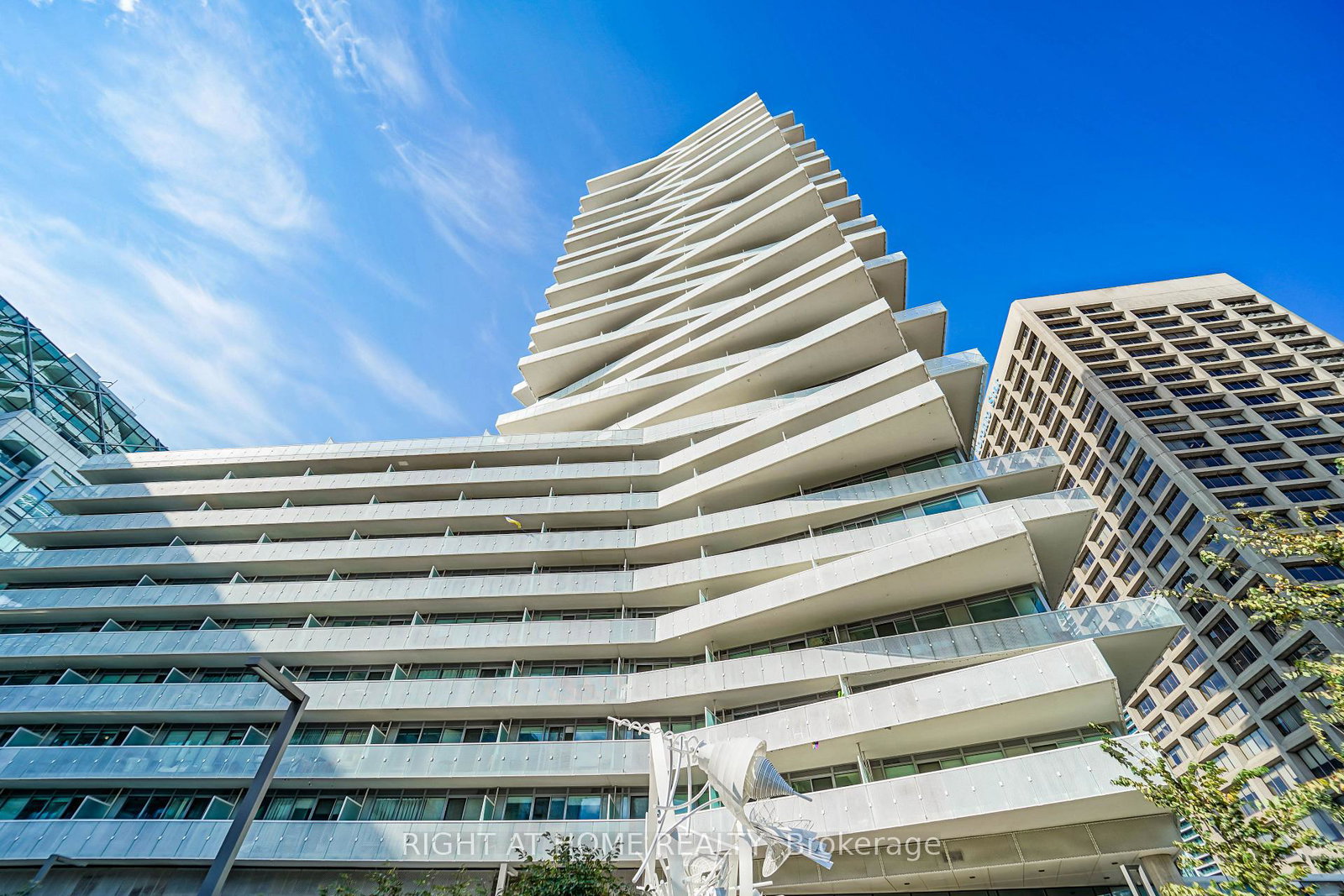 15-queens-quay-e-toronto-ontario-c12732048
