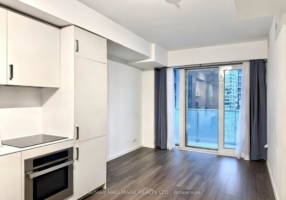 88-queen-street-e-toronto-ontario-c12732050