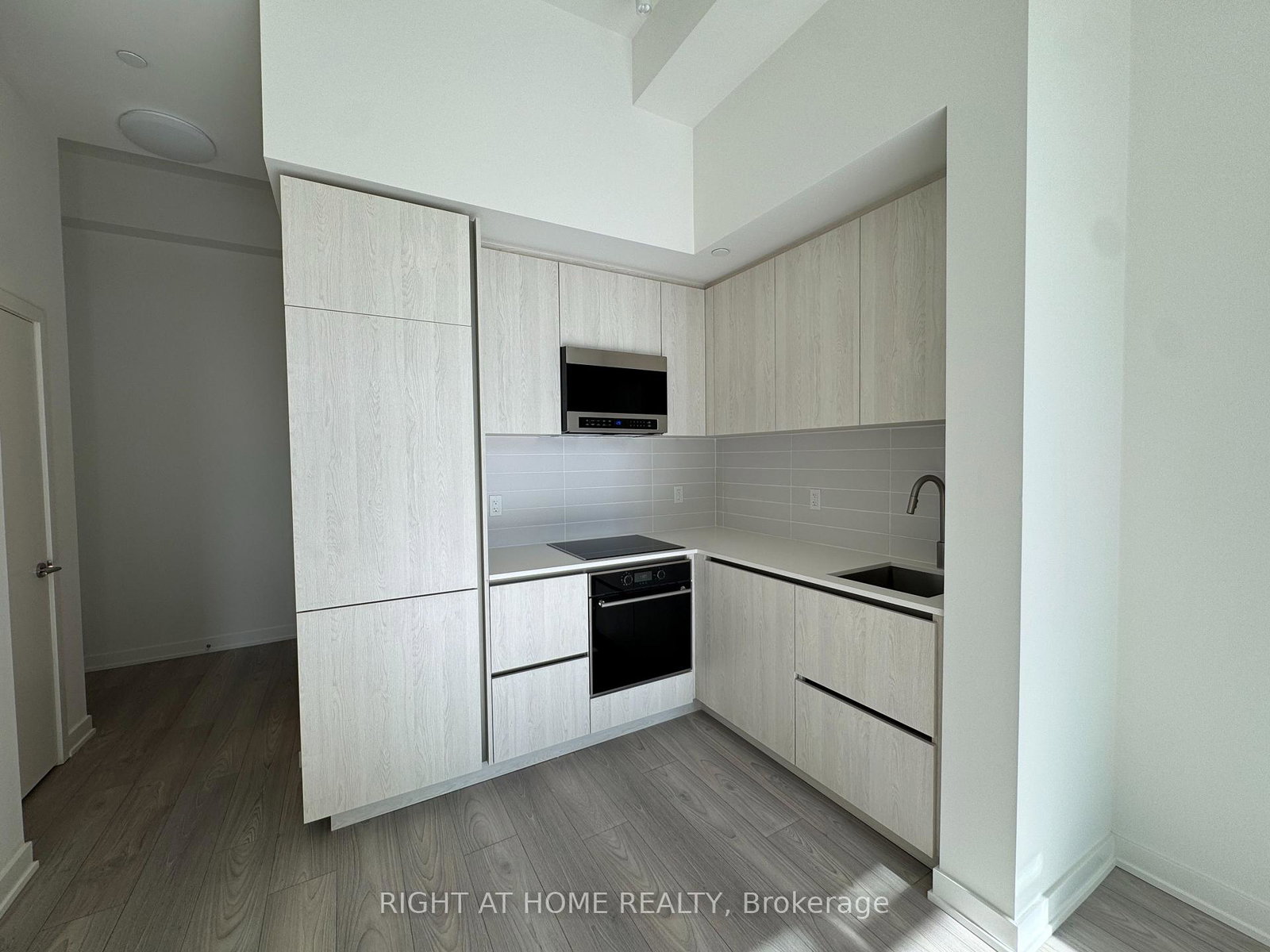 110-broadway-avenue-toronto-ontario-c12732252
