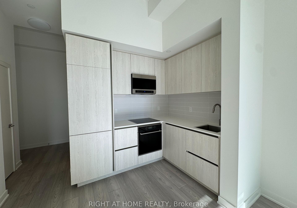 110-broadway-avenue-toronto-ontario-c12732252