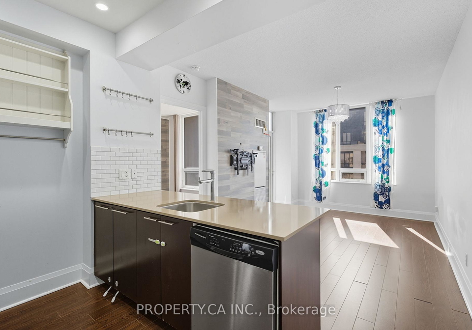 100-harrison-garden-boulevard-north-york-ontario-c12732268