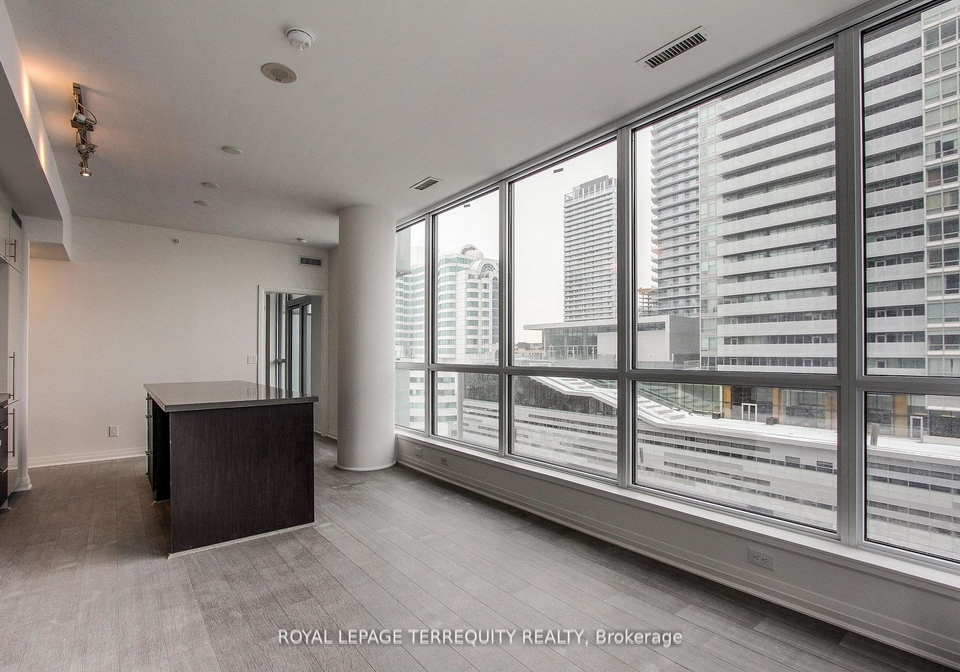 8-mercer-street-toronto-ontario-c12732700