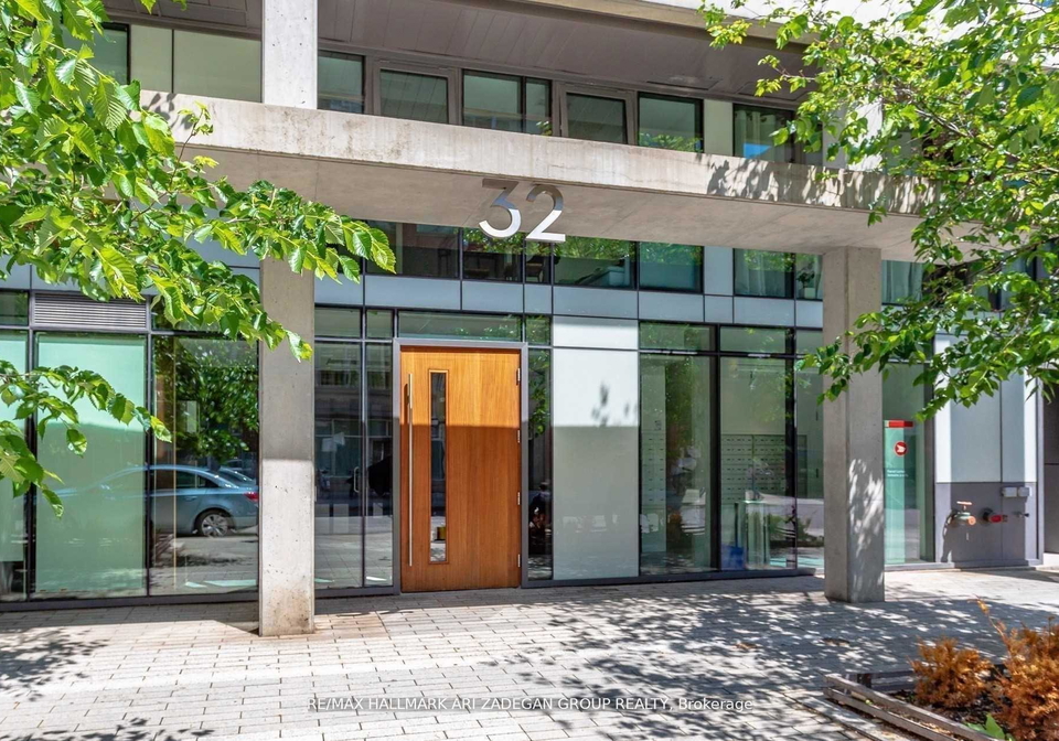 32-camden-street-toronto-ontario-c12733888