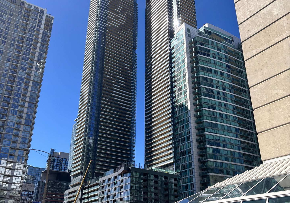 3-concord-cityplace-way-toronto-ontario-c12734076