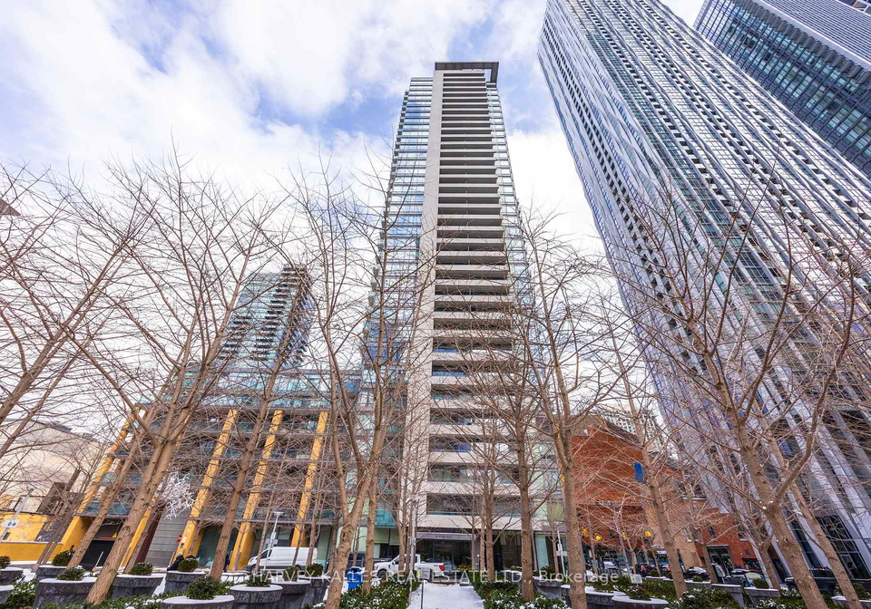 18-yorkville-avenue-toronto-ontario-c12734090