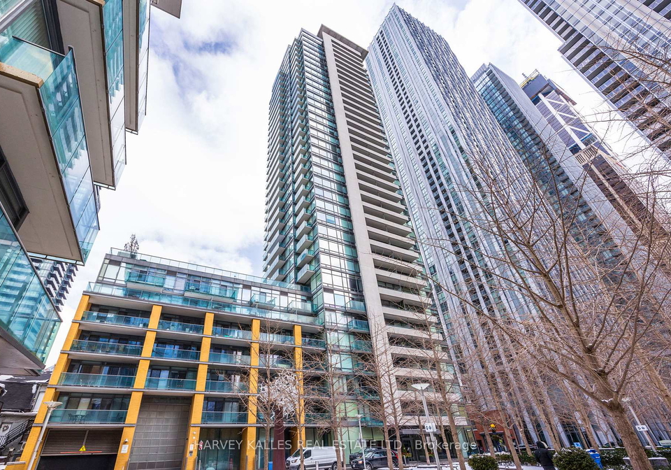 18-yorkville-avenue-toronto-ontario-c12734090