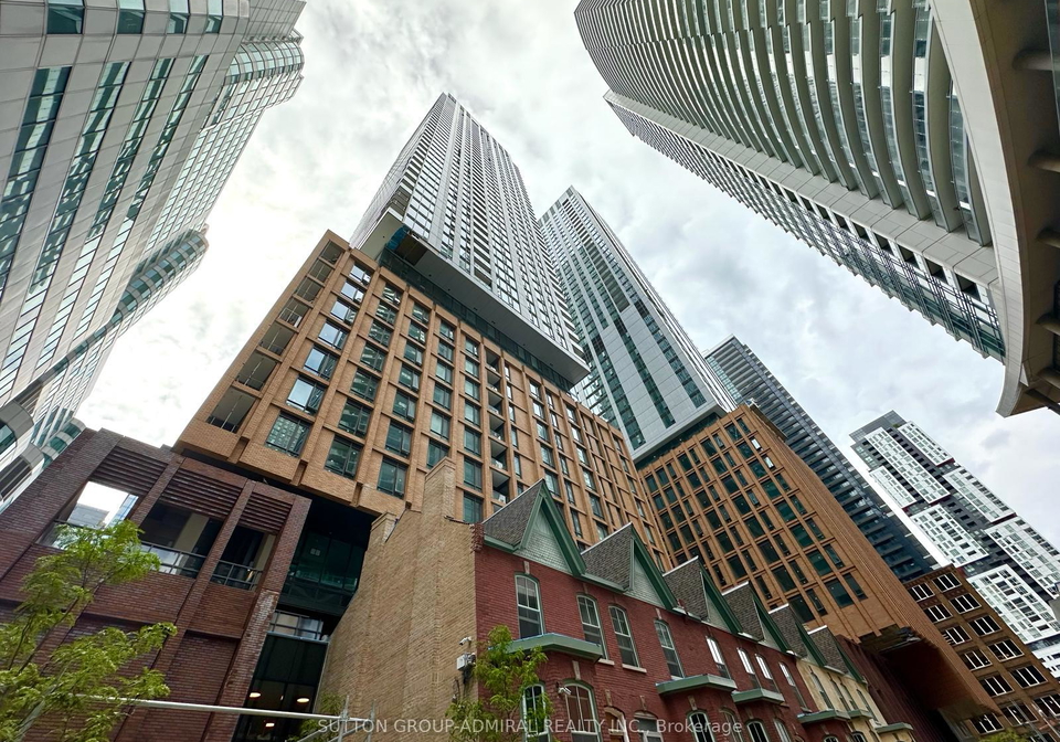 8-widmer-street-toronto-ontario-c12734528
