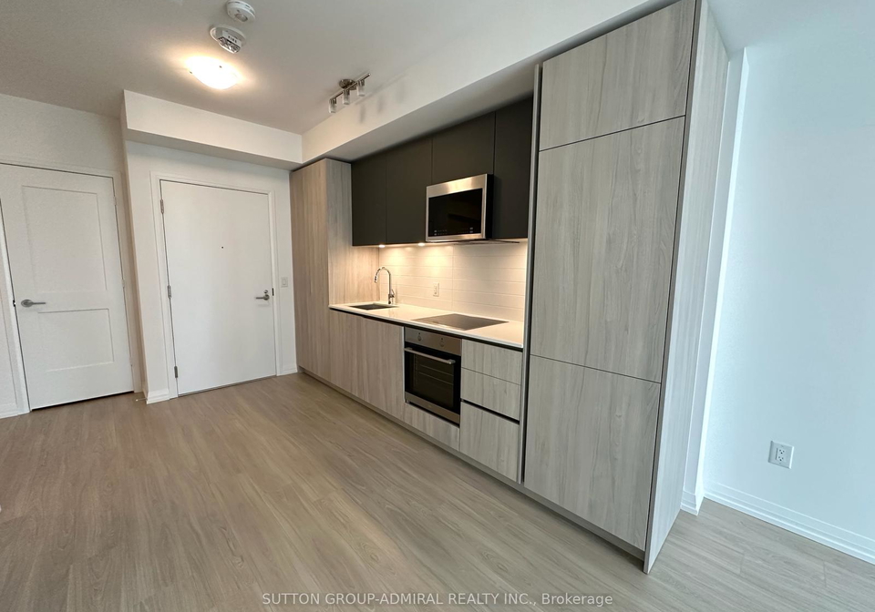 8-widmer-street-toronto-ontario-c12734528