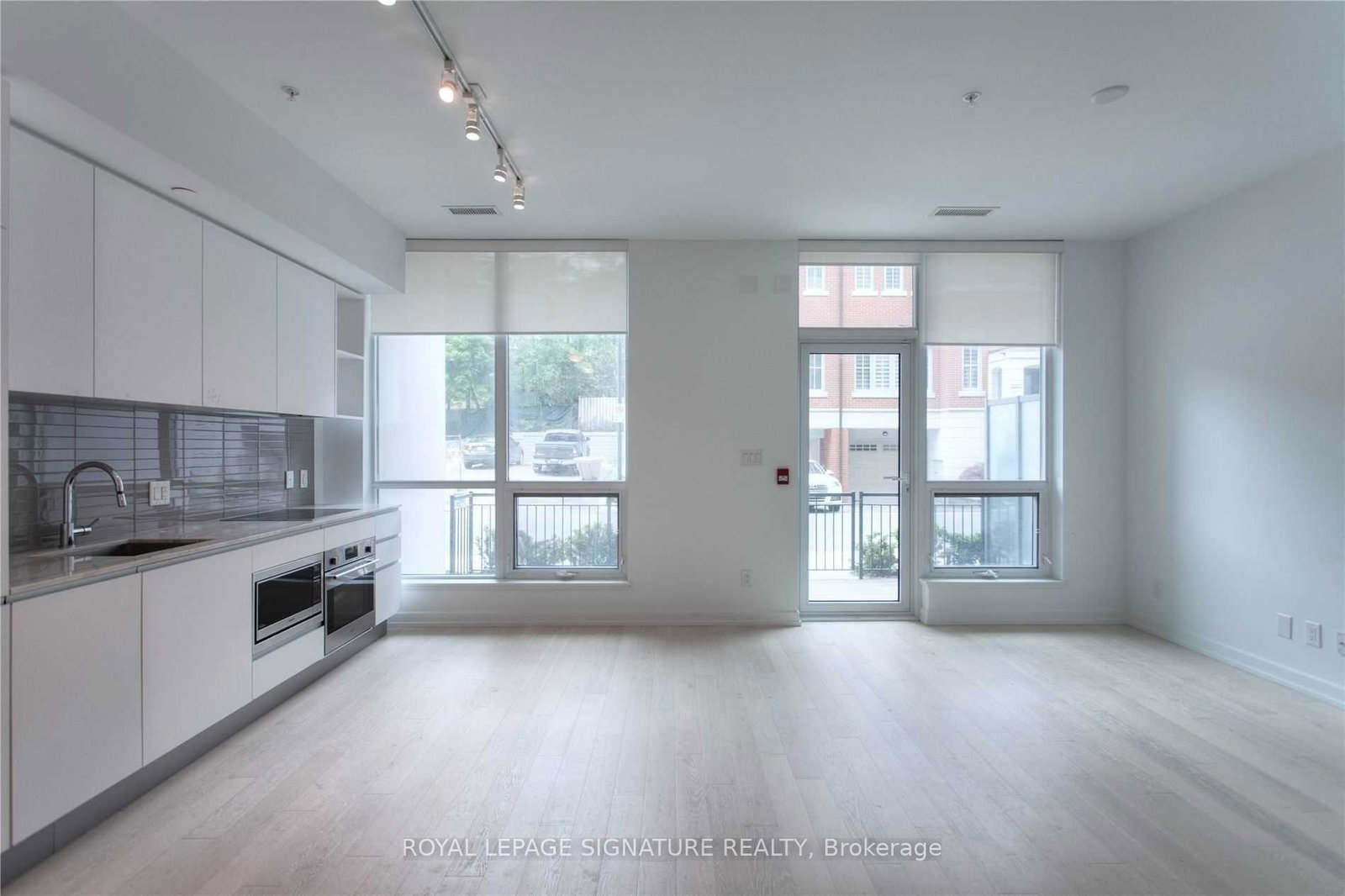 377-madison-avenue-toronto-ontario-c12734714