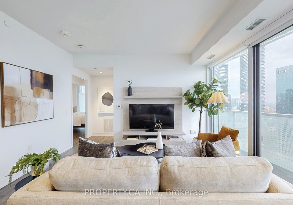 15-queens-quay-e-toronto-ontario-c12734938