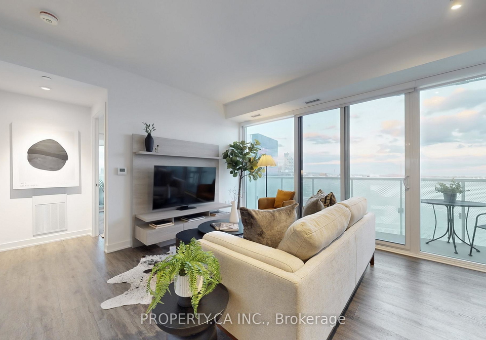 15-queens-quay-e-toronto-ontario-c12734938