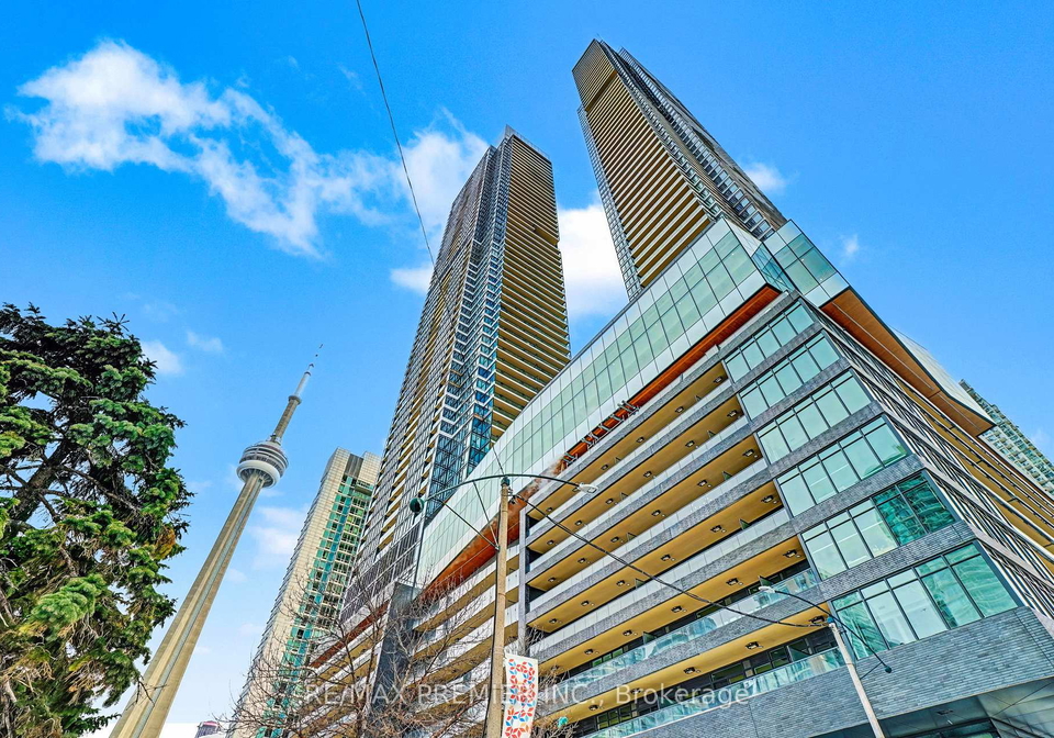 3-concord-cityplace-way-toronto-ontario-c12735044