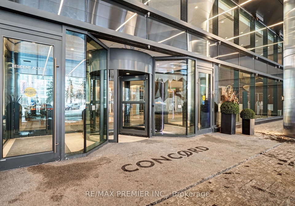 3-concord-cityplace-way-toronto-ontario-c12735044