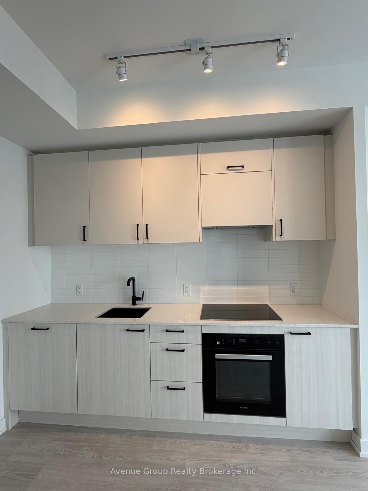 1-quarrington-lane-north-york-ontario-c12735462