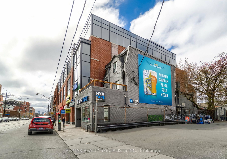 450-bathurst-street-toronto-ontario-c12736082