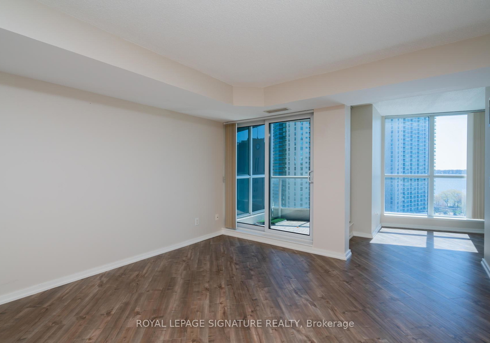 208-queens-quay-w-toronto-ontario-c12736268