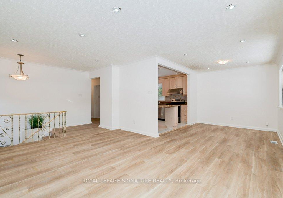 21-prestbury-street-north-york-ontario-c12736468