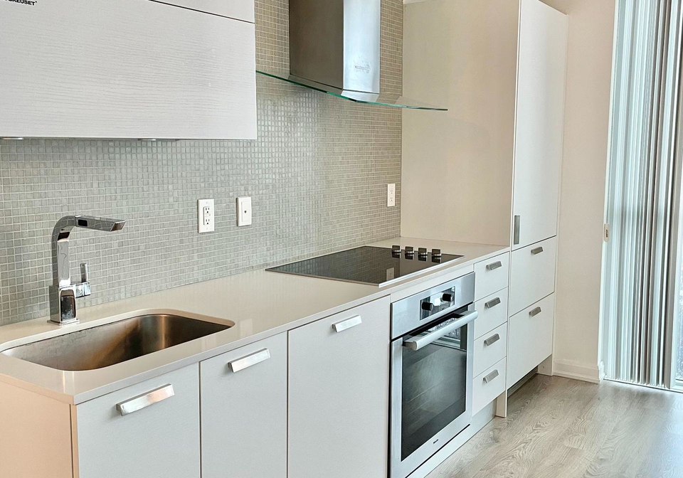 11-bogert-avenue-toronto-ontario-c12737136