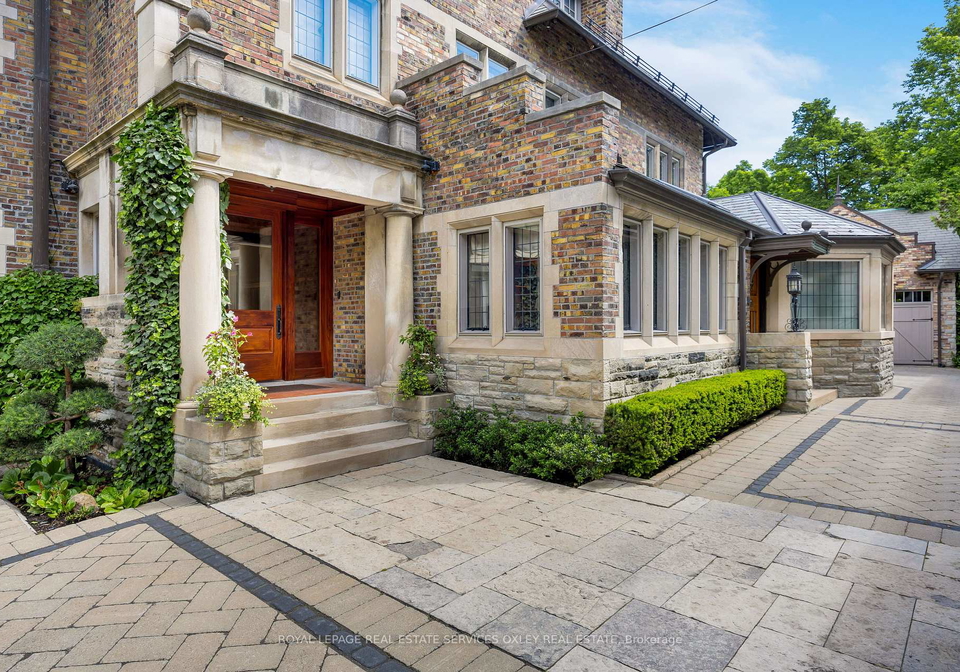 5-thornwood-road-toronto-ontario-c12737252