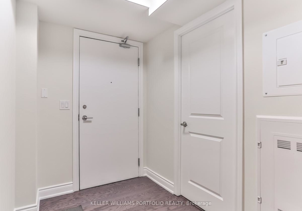 760-sheppard-avenue-w-toronto-ontario-c12737418