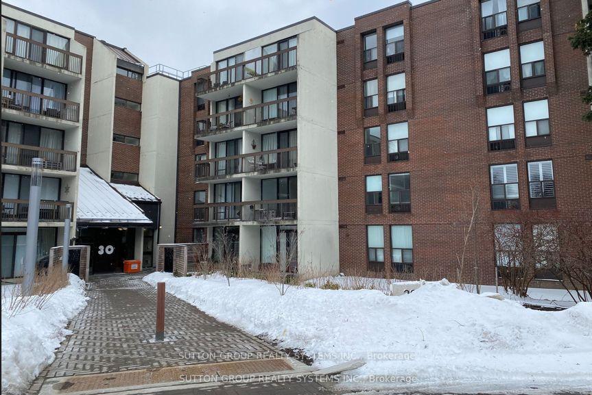 30-fashion-roseway-north-york-ontario-c12737490