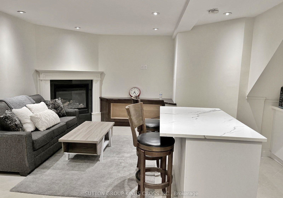20-hazelglen-avenue-toronto-ontario-c12737762