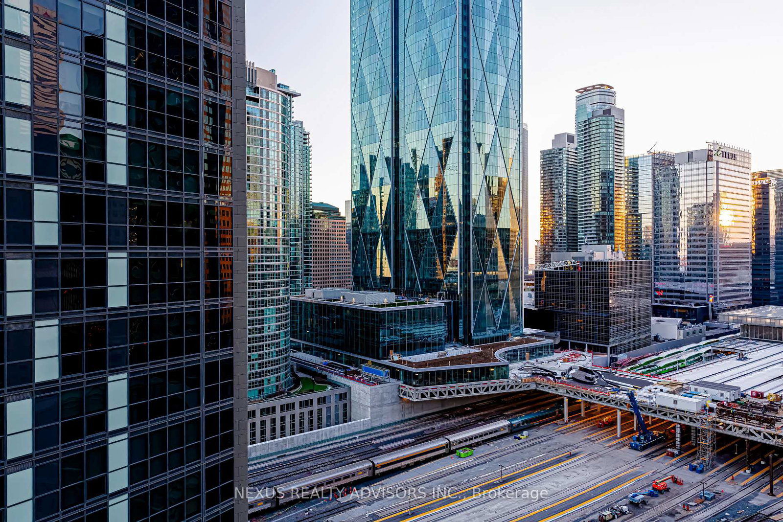 8-the-esplanade-toronto-ontario-c12737788