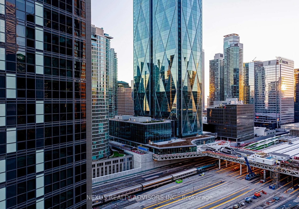 8-the-esplanade-toronto-ontario-c12737788