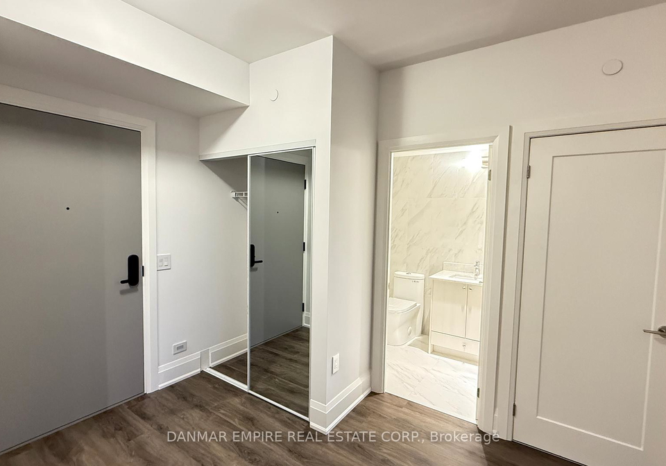 700-sheppard-avenue-w-toronto-ontario-c12737942