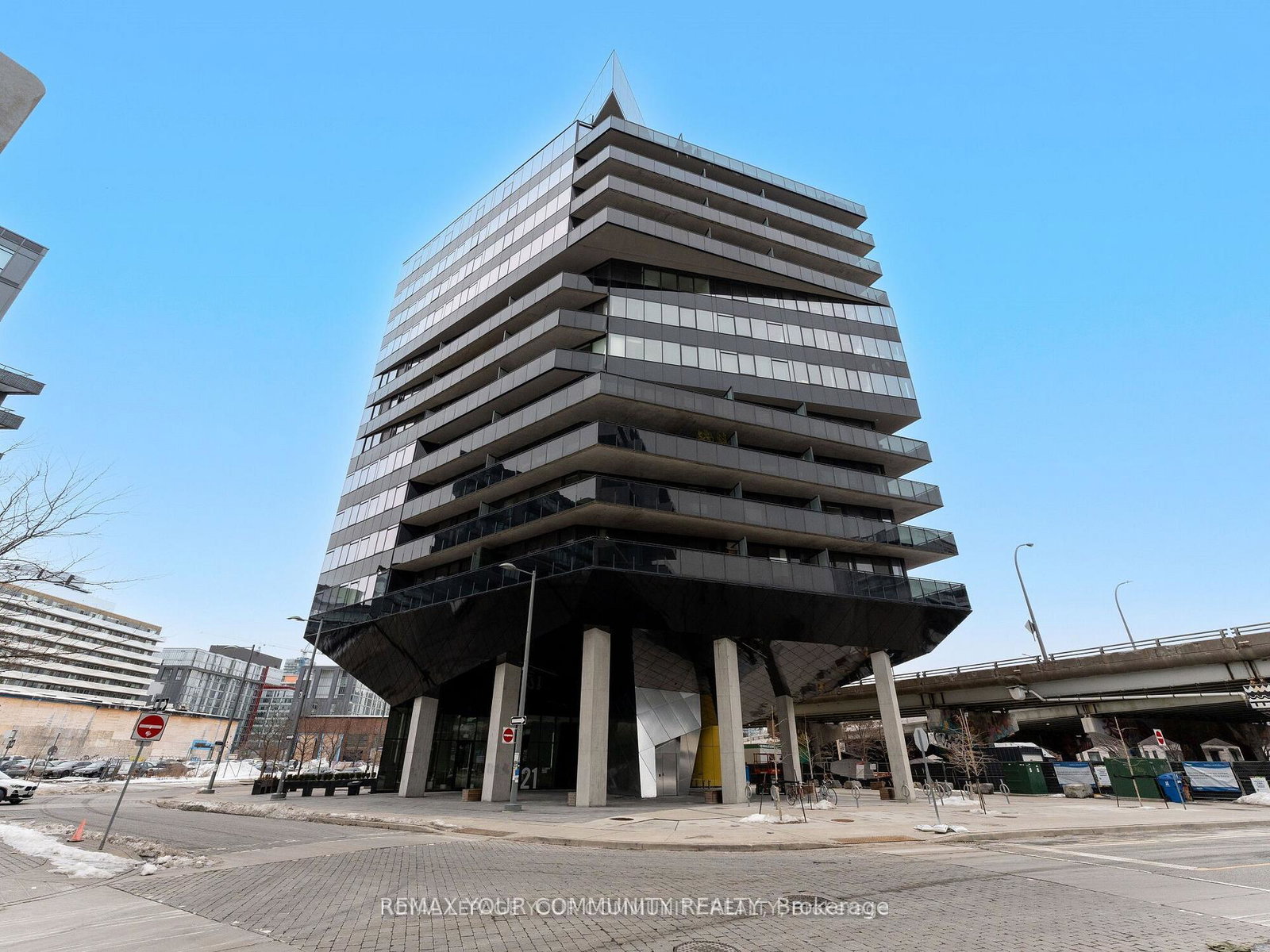 21-lawren-harris-square-toronto-ontario-c12738150