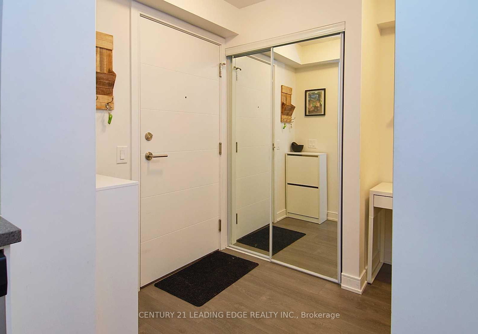 525-adelaide-street-w-toronto-ontario-c12738164