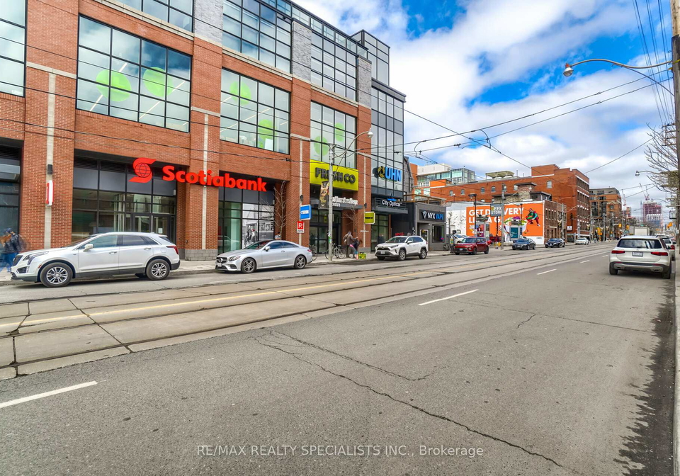 450-bathurst-street-toronto-ontario-c12738338