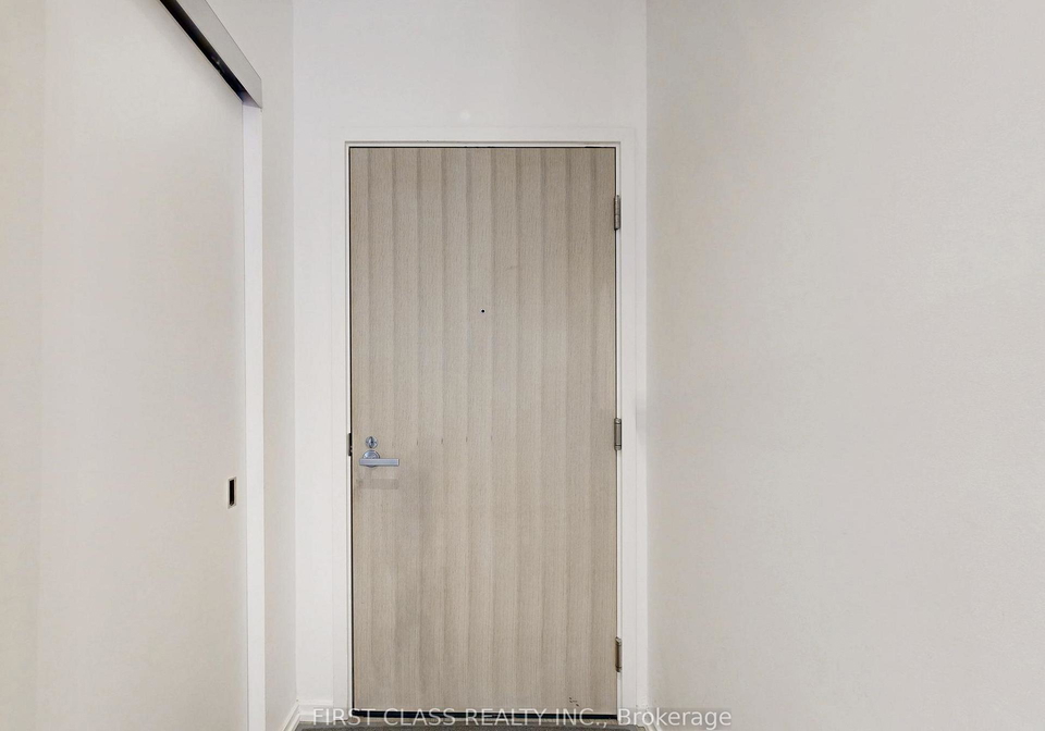 5-soudan-avenue-toronto-ontario-c12738348