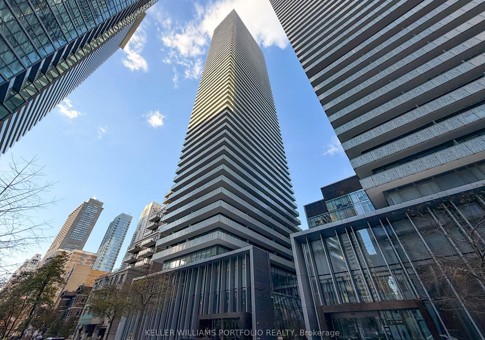 42-charles-street-e-toronto-ontario-c12738686