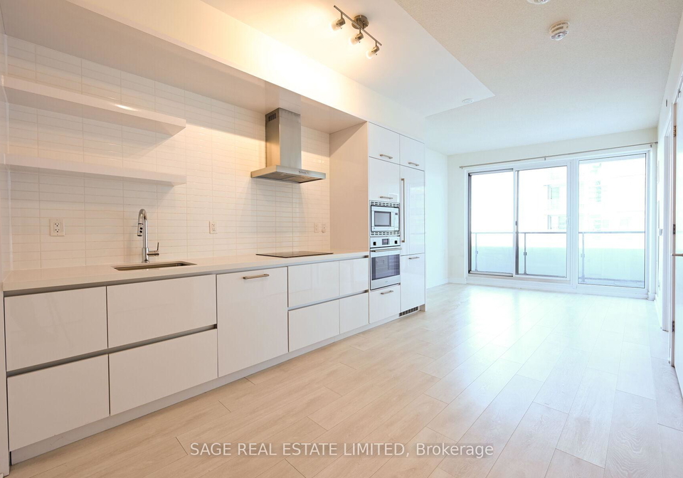 2221-yonge-street-toronto-ontario-c12738952