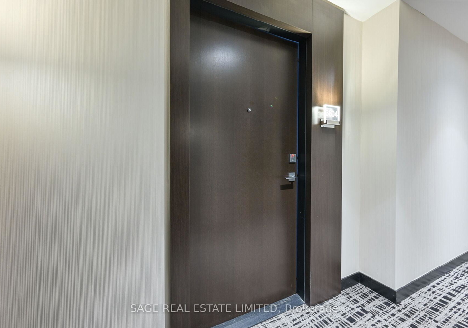 2221-yonge-street-toronto-ontario-c12738952