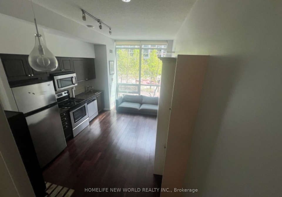 209-fort-york-boulevard-toronto-ontario-c12739008
