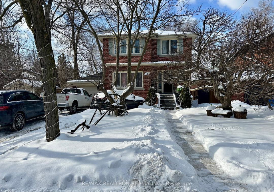 8-wendy-crescent-toronto-ontario-c12739514