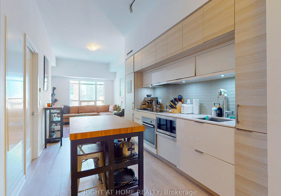 88-scott-street-toronto-ontario-c12739622