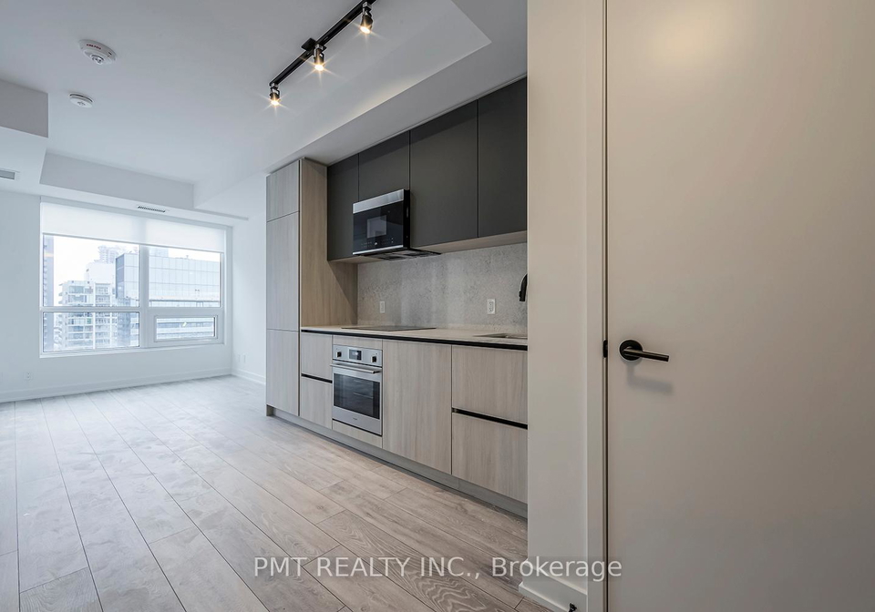 108-peter-street-toronto-ontario-c12739818
